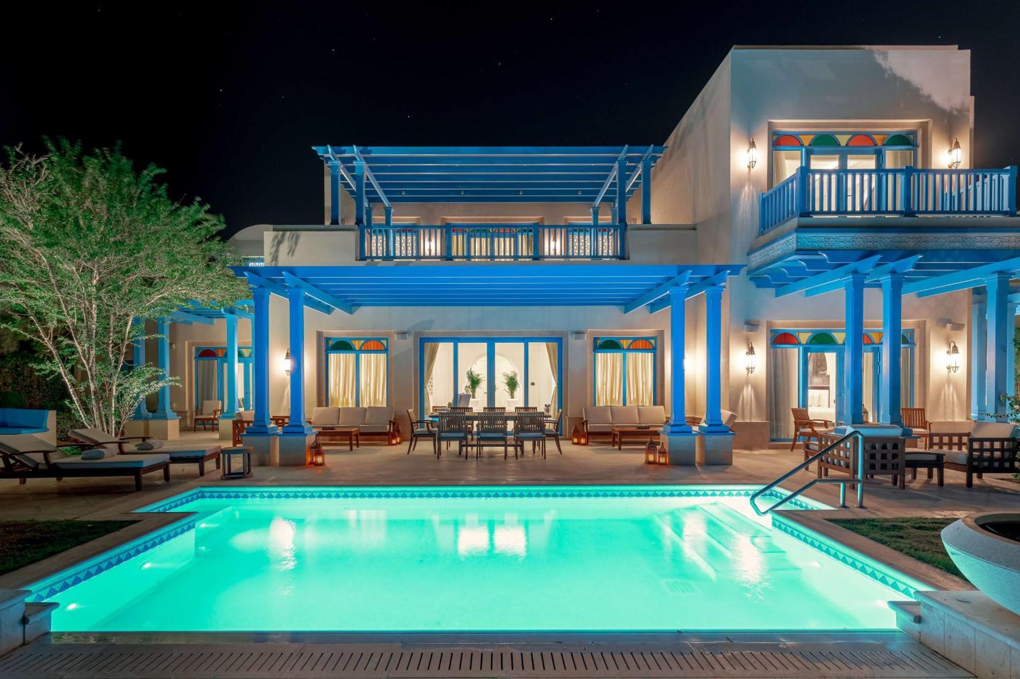 Hilton Salwa Beach Resort And Villas Abu Samra Bagian luar foto The Royal Villa at the Royal Mirage