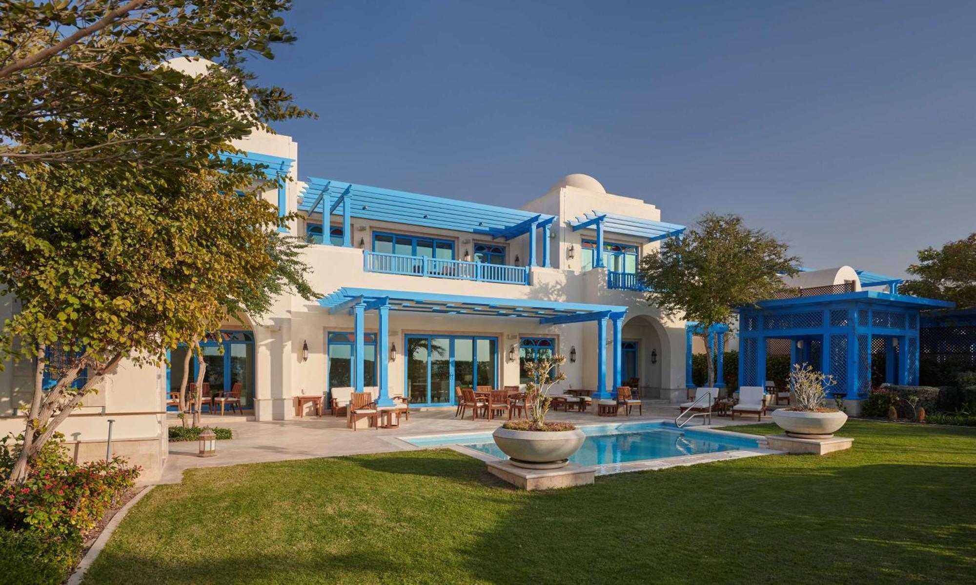 Hilton Salwa Beach Resort And Villas Abu Samra Bagian luar foto A villa in Jumeirah