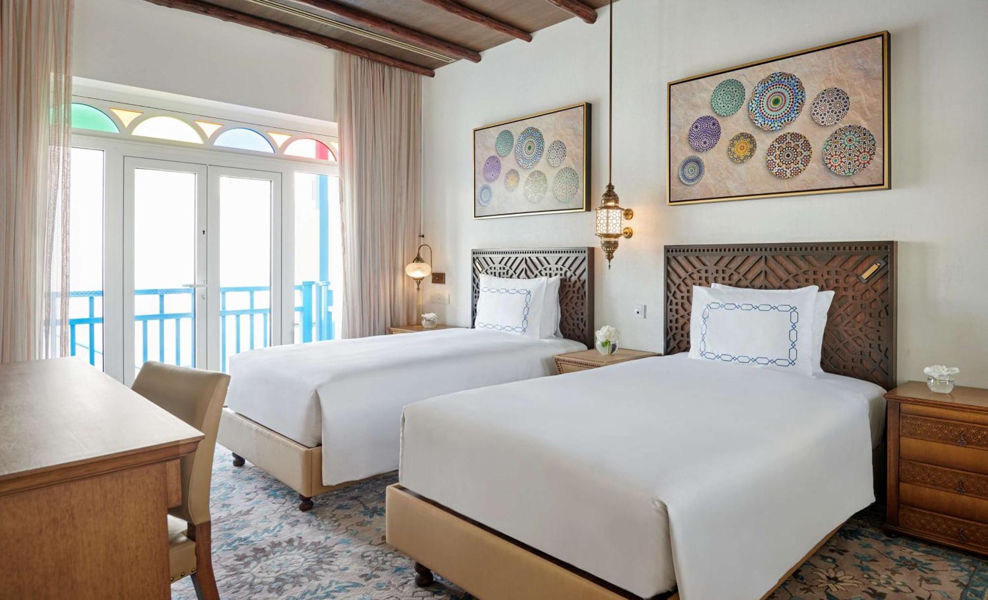 Hilton Salwa Beach Resort And Villas Abu Samra Bagian luar foto Deluxe Room